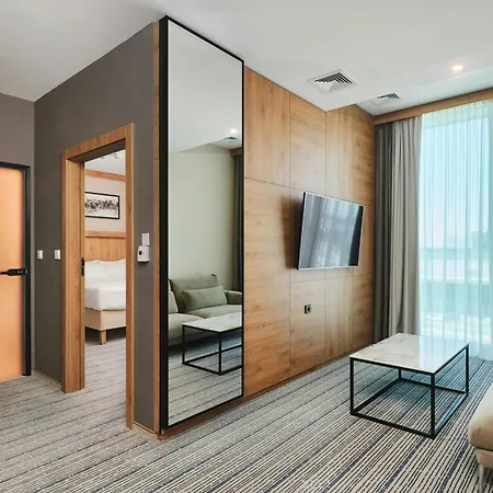 Courtyard By Marriott Warsaw Airport-3